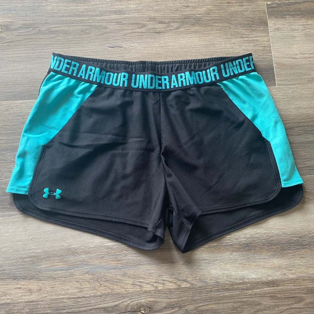Under Armour Shorts w/ Pockets